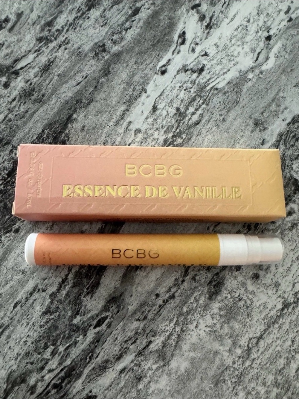 BCBG Essence de Vanille Eau de Parfum spray 0.34 fl oz / 10ml, New